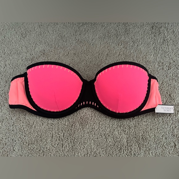 Victoria’s Secret bandeau bikini top - Picture 1 of 3